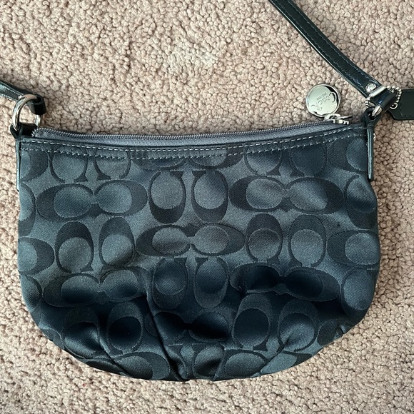 Coach black crossbody bag/purse - Picture 2 of 5